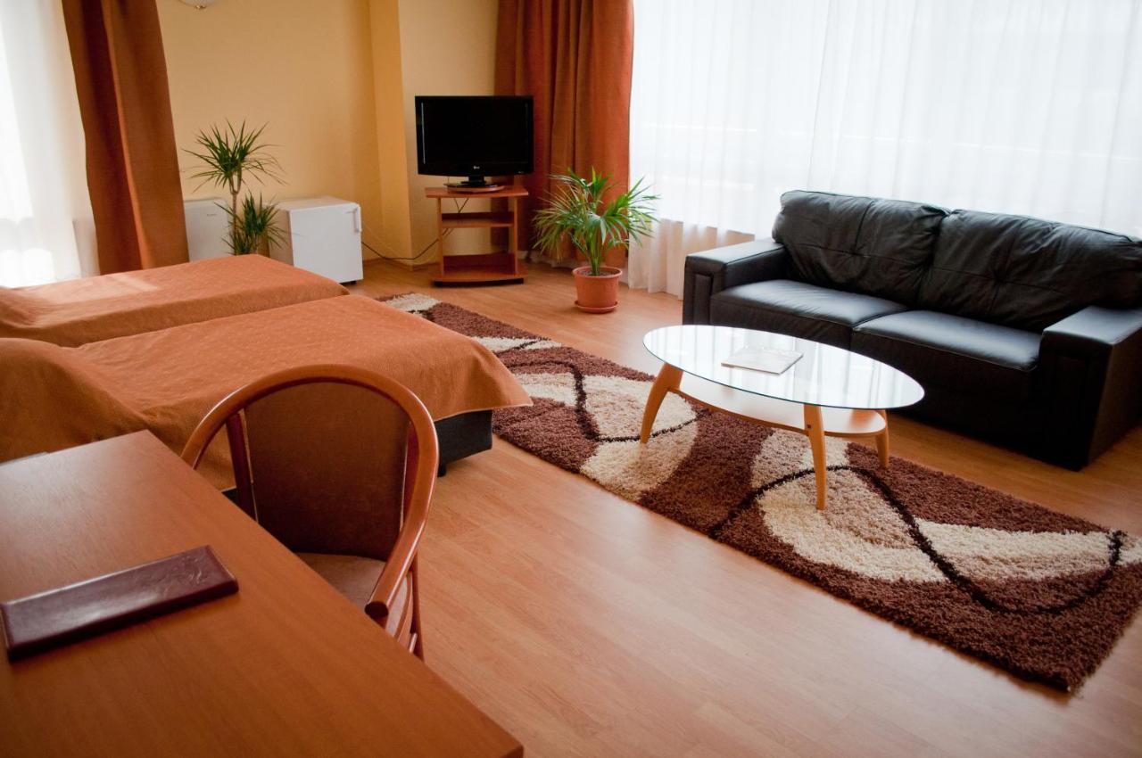 Hotel Perla Тімішоара Екстер'єр фото