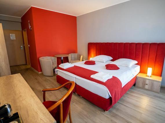 Hotel Perla Тімішоара Екстер'єр фото